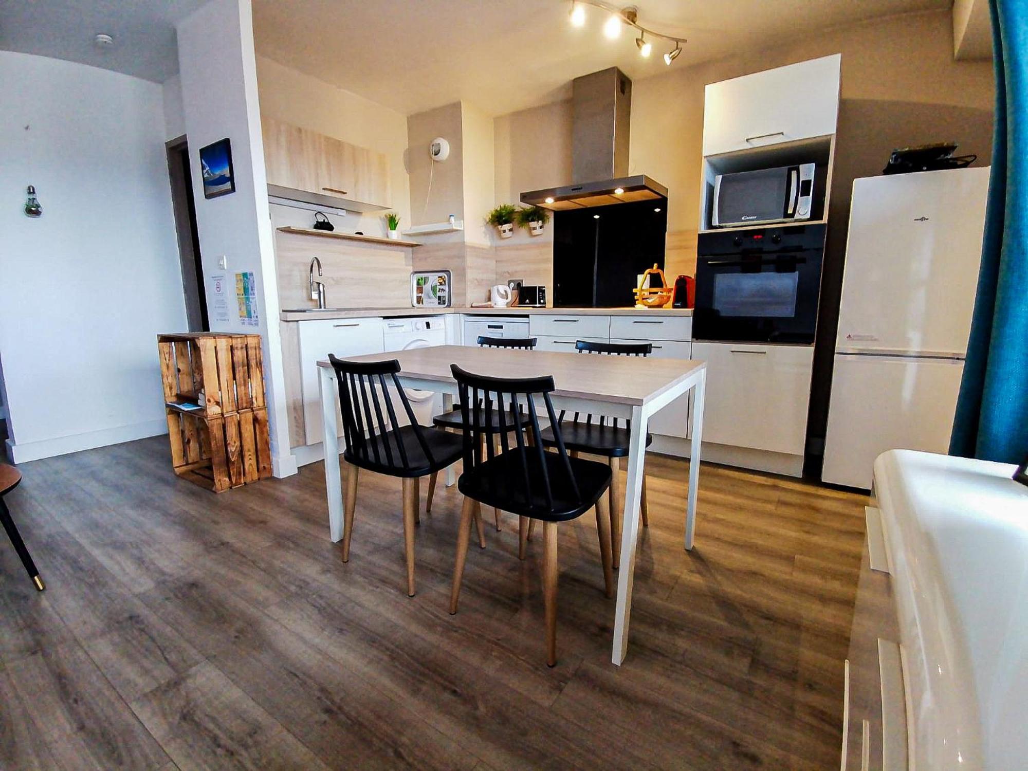 Le Duplex - Hyper Centre - Gare - Wifi - Netflix - Disney + Annecy Exteriör bild
